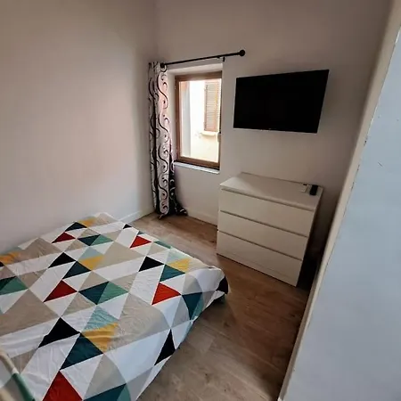 Budgetbnb Petit Duplex Centre Medieval 아파트 *