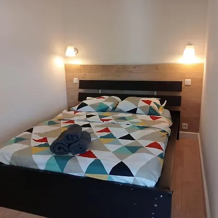 Budgetbnb Petit Duplex Centre Medieval 아파트 히에레