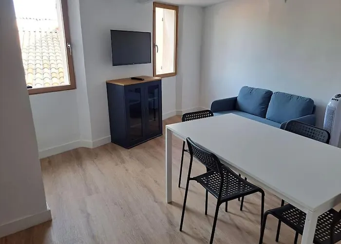 아파트 Budgetbnb Petit Duplex Centre Medieval *