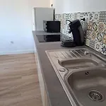 Budgetbnb Petit Duplex Centre Medieval * Йер