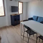 Апартаменты Budgetbnb Petit Duplex Centre Medieval *