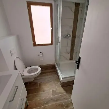 Budgetbnb Petit Duplex Centre Medieval