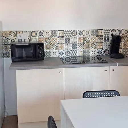 Апартаменты Budgetbnb Petit Duplex Centre Medieval Йер